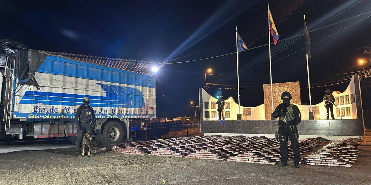 Una tonelada y media de pasta base de cocaína fue incautada en Napo por la Policía Nacional