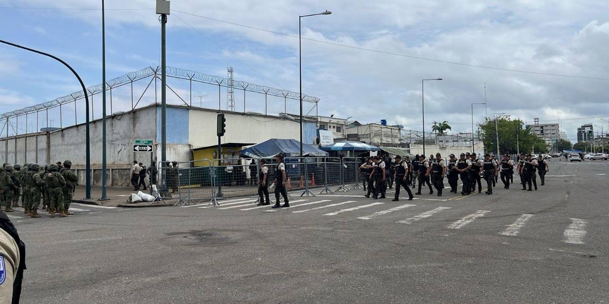 Una balacera se produjo en exterior de la cárcel de Machala mientras el ministro del Interior visita la ciudad