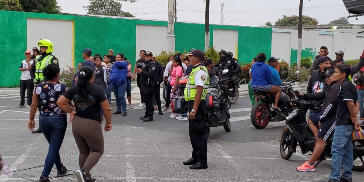 Los padres de familia de un colegio de Yaguachi piden clases virtuales por temor a crímenes