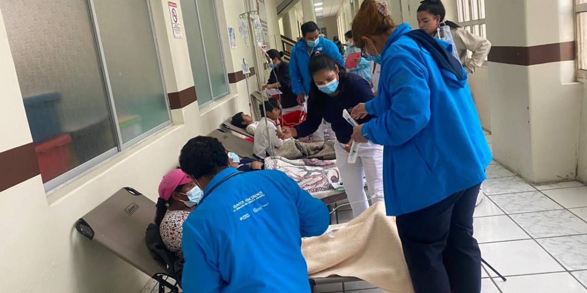 Deslave en Alausí: los moradores del barrio El Calvario intoxicados tras consumir alimentos donados