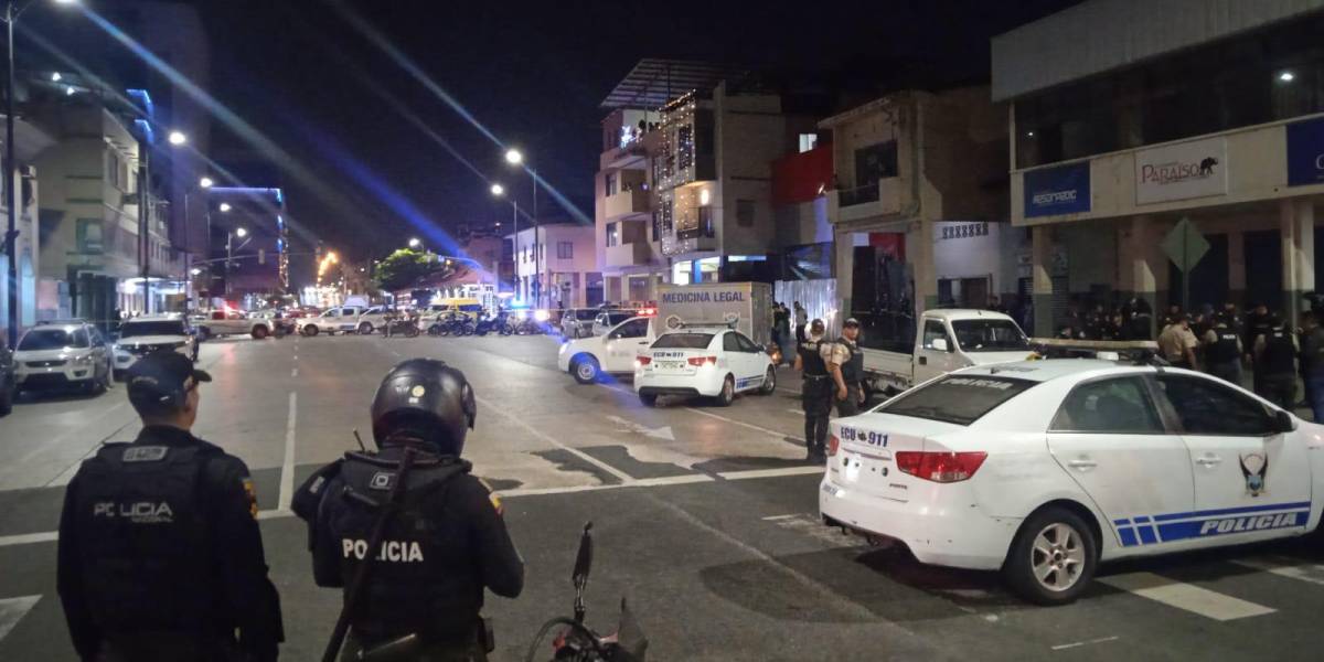 Dos policías son asesinados en el centro de Guayaquil