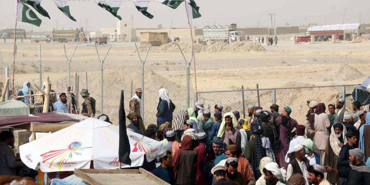 Al menos 23 muertos y 60 heridos tras ataque suicida contra un banco en Afganistán