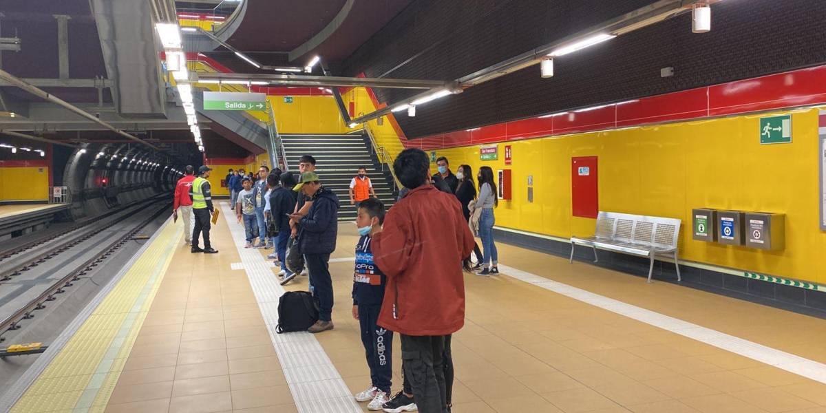 Metro de Quito suspende actividades por cinco días