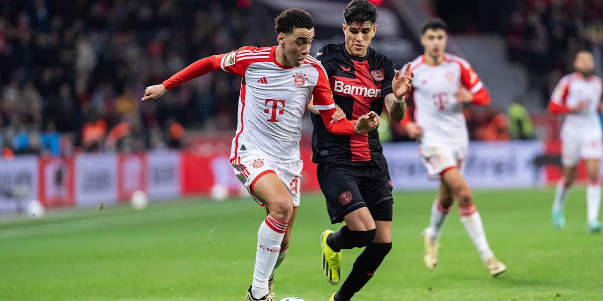 El Bayern Munich felicita al Leverkusen por su título en la Bundesliga