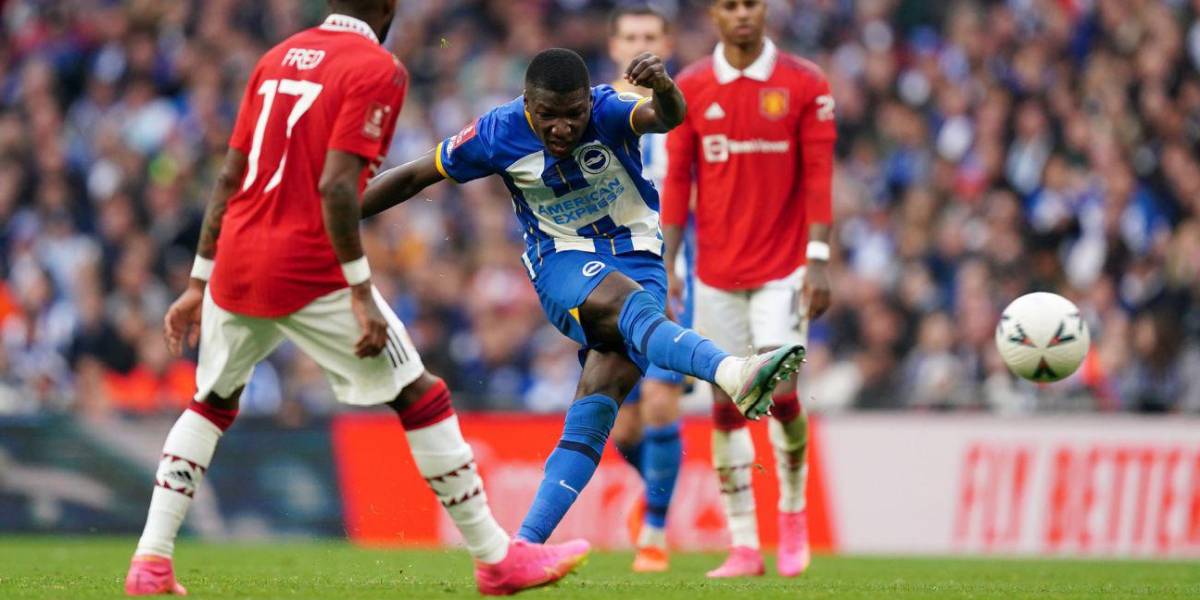 El Brighton gana con agónico gol de penal y se pone en puestos de Europa League