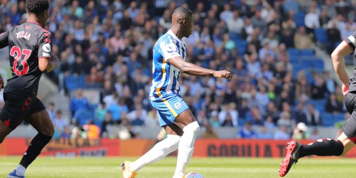 Moisés Caicedo fue titular en el empate del Brigthon ante el Southampton