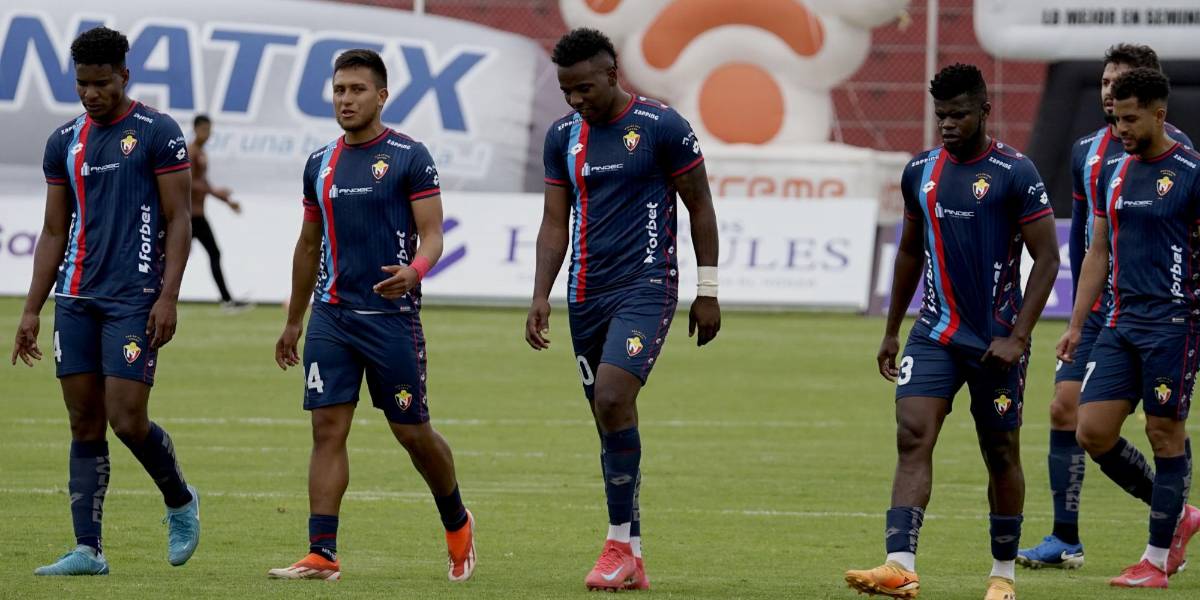 Pese a la mala racha de tres fechas de El Nacional, su dirigencia aún no tiene un nuevo DT