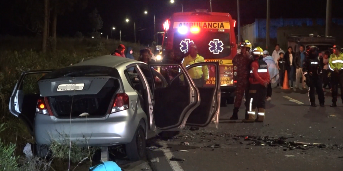 Tres miembros de una misma familia fallecen en un siniestro vial en Guano, provincia de Chimborazo