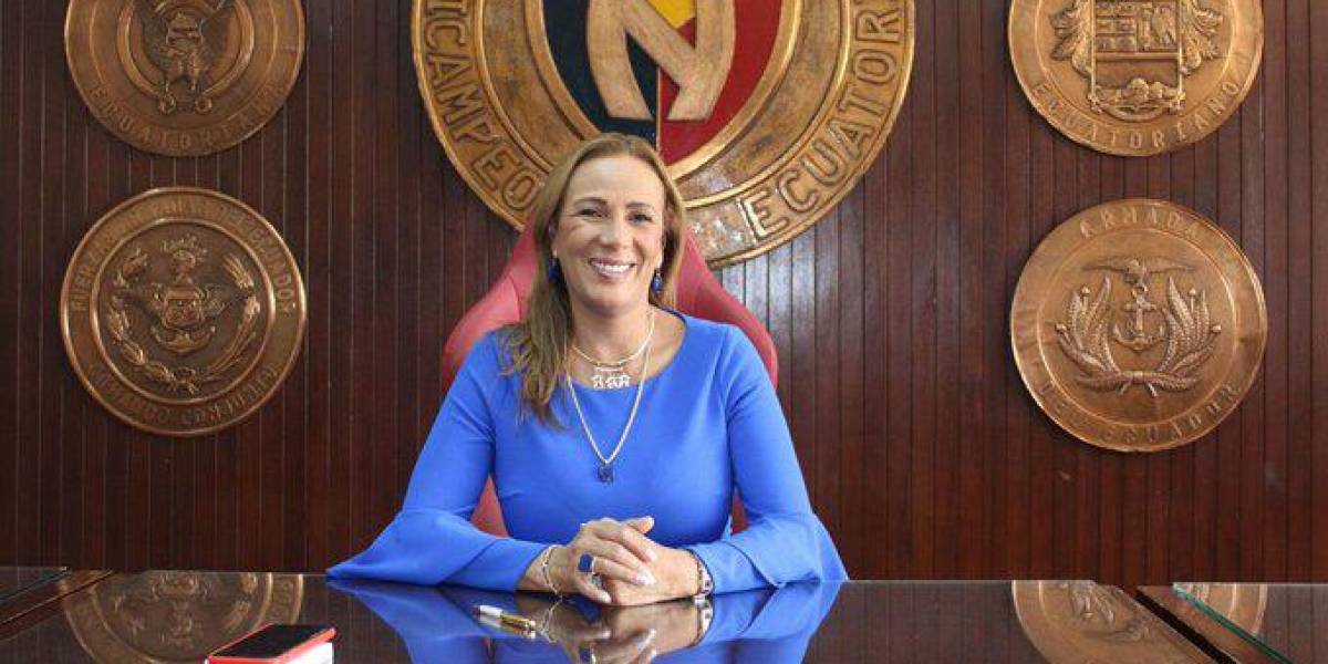 Lucía Vallecilla: Seremos candidatos junto a mi equipo y algunas personas más que se sumarán