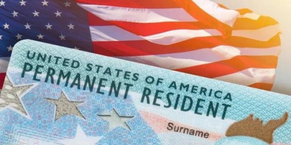 ¿Cómo solicitar la Residencia Permanente o Green Card para un Familiar en Estados Unidos?