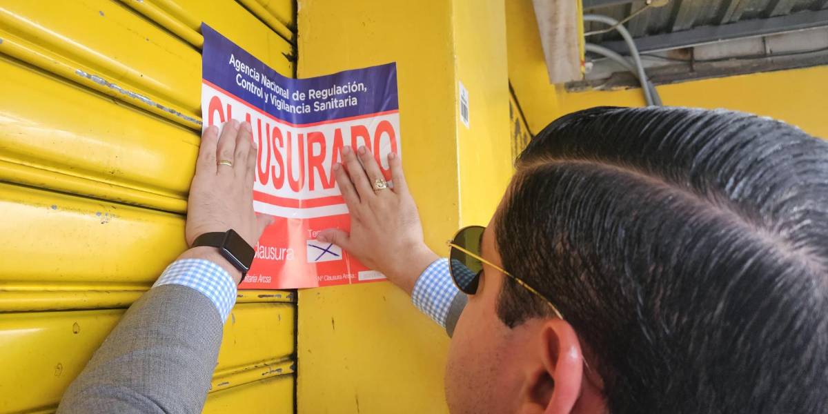 Un cangrejal de Guayaquil fue clausurado por presencia de cucarachas y una rata muerta