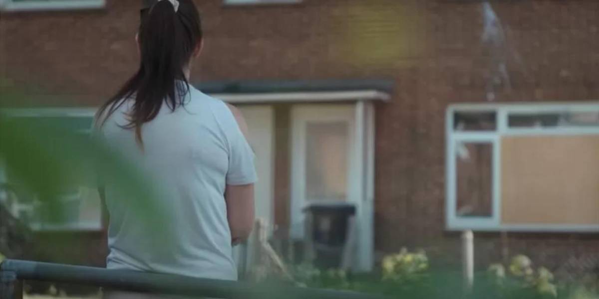 Las reclutan en los patios de las escuelas: las niñas rumanas traficadas como esclavas sexuales en Reino Unido