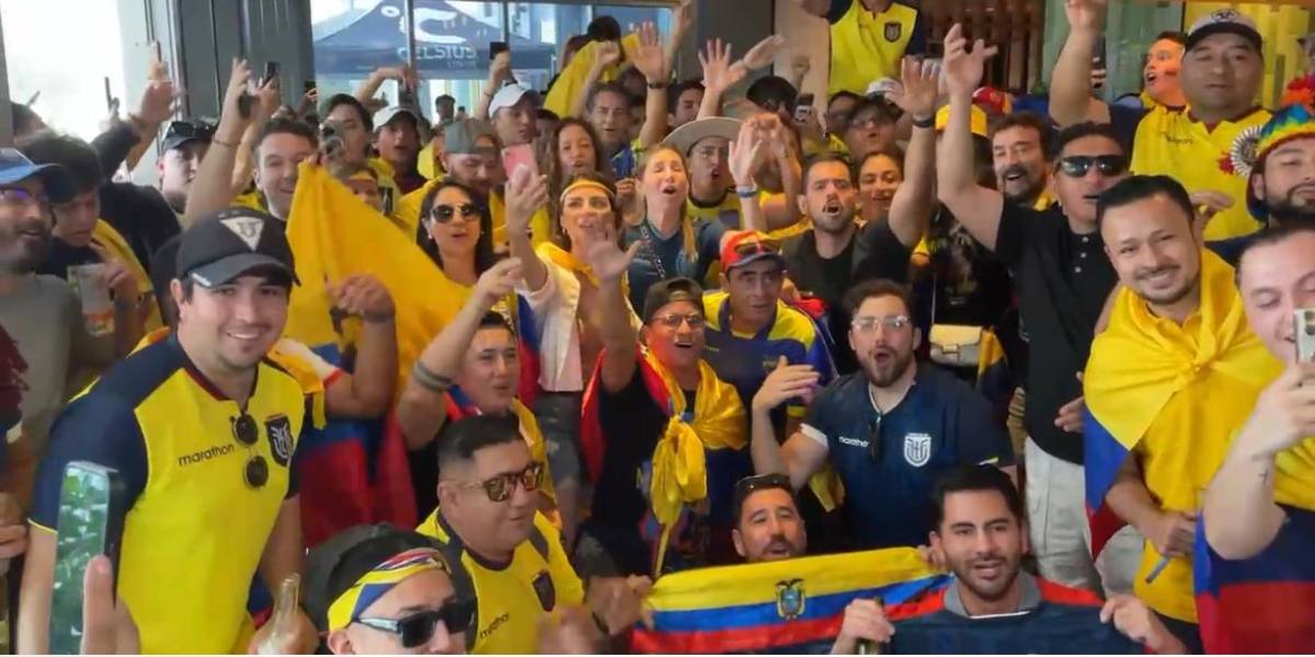 Ecuatorianos se congregan en Miami para el banderazo en apoyo a Chito Vera, previo a su pelea ante O'Malley