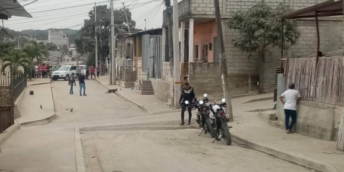 Balacera entre bandas rivales deja tres muertos en Flor de Bastión, norte de Guayaquil