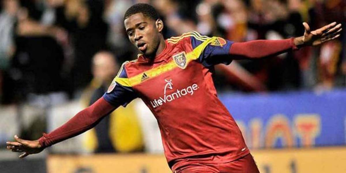 Gualaceo SC se refuerza con el delantero colombiano Olmes García