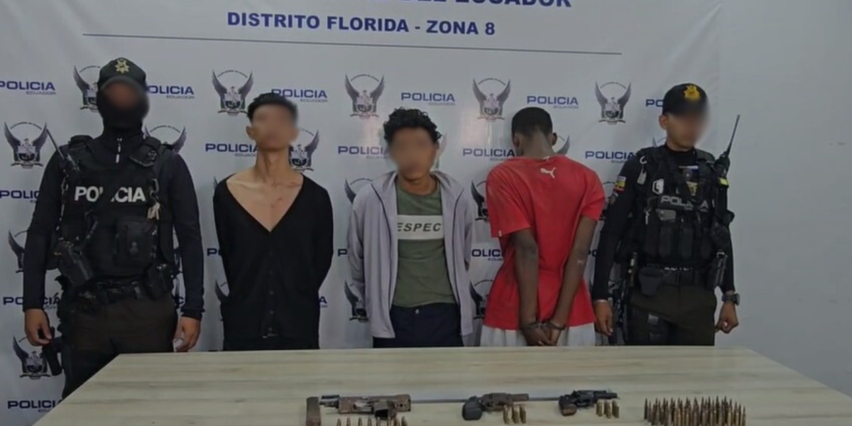Un menor y dos adultos detenidos tras enfrentamiento con policías en Socio Vivienda