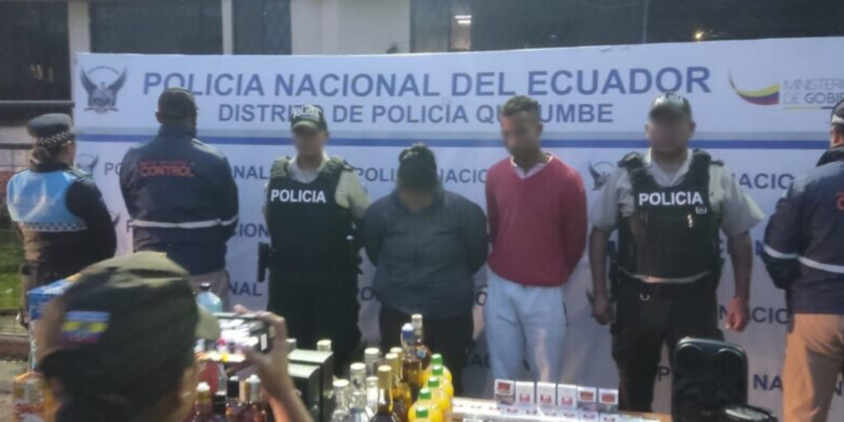 Sur de Quito: la Policía Nacional descubrió que en dos licorerías de Chillogallo se expendía droga