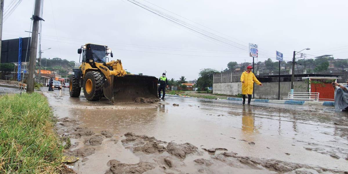 Manta: al menos 16 barrios resultaron afectados por la intensa lluvia