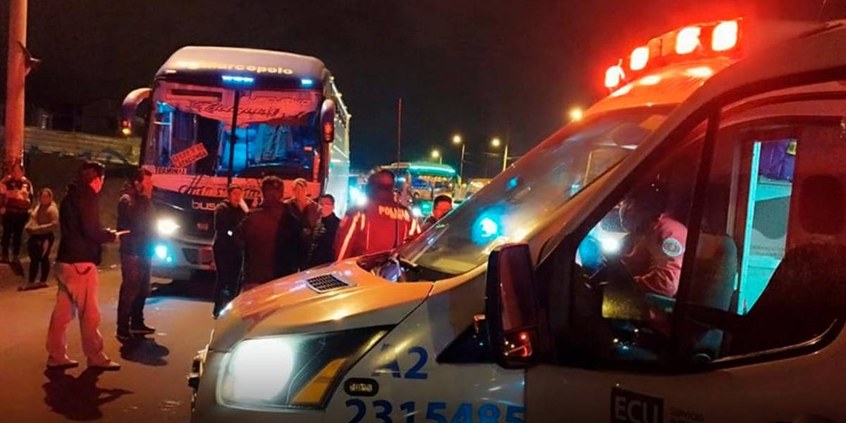 Un hombre murió por un disparo tras un asalto en un bus interprovincial, en Quito