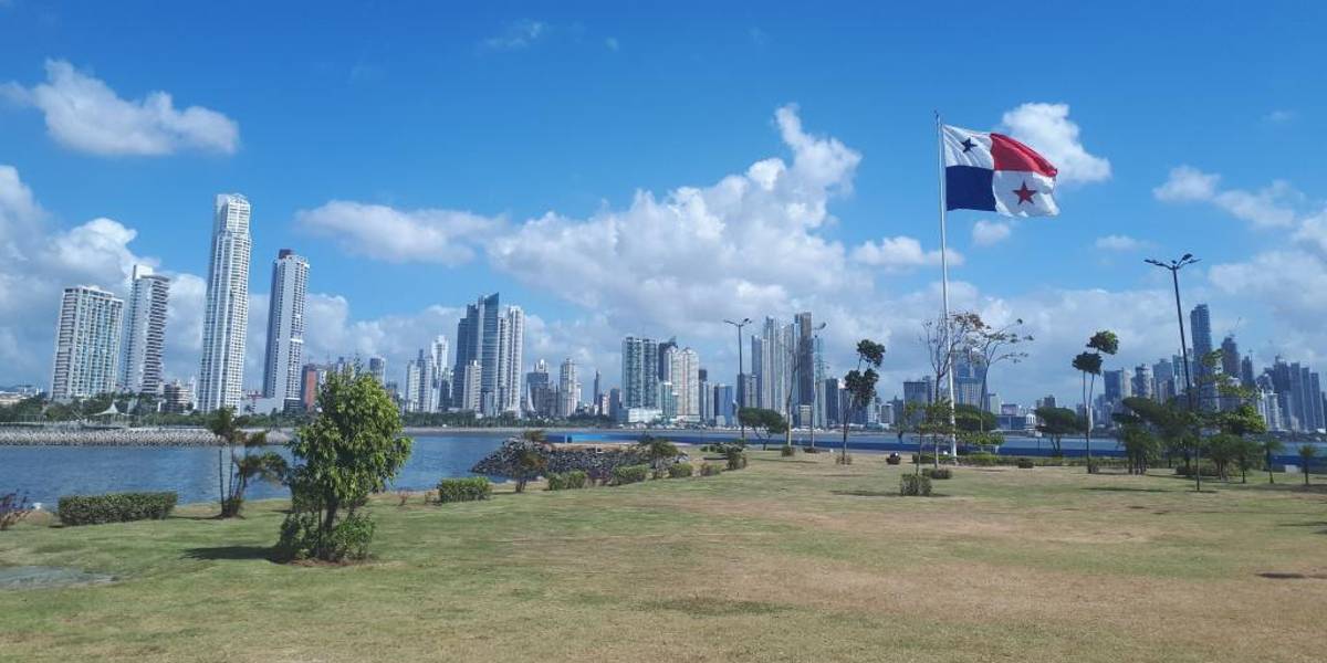 Ecuador confirma la salida de Panamá de su lista de paraísos fiscales, tras acuerdo bilateral