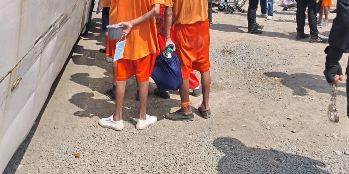 Ecuador continuará con la repatriación de presos colombianos a su país