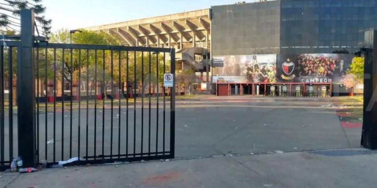 Argentina: graves incidentes entre Colón y Peñarol por la Copa Libertadores