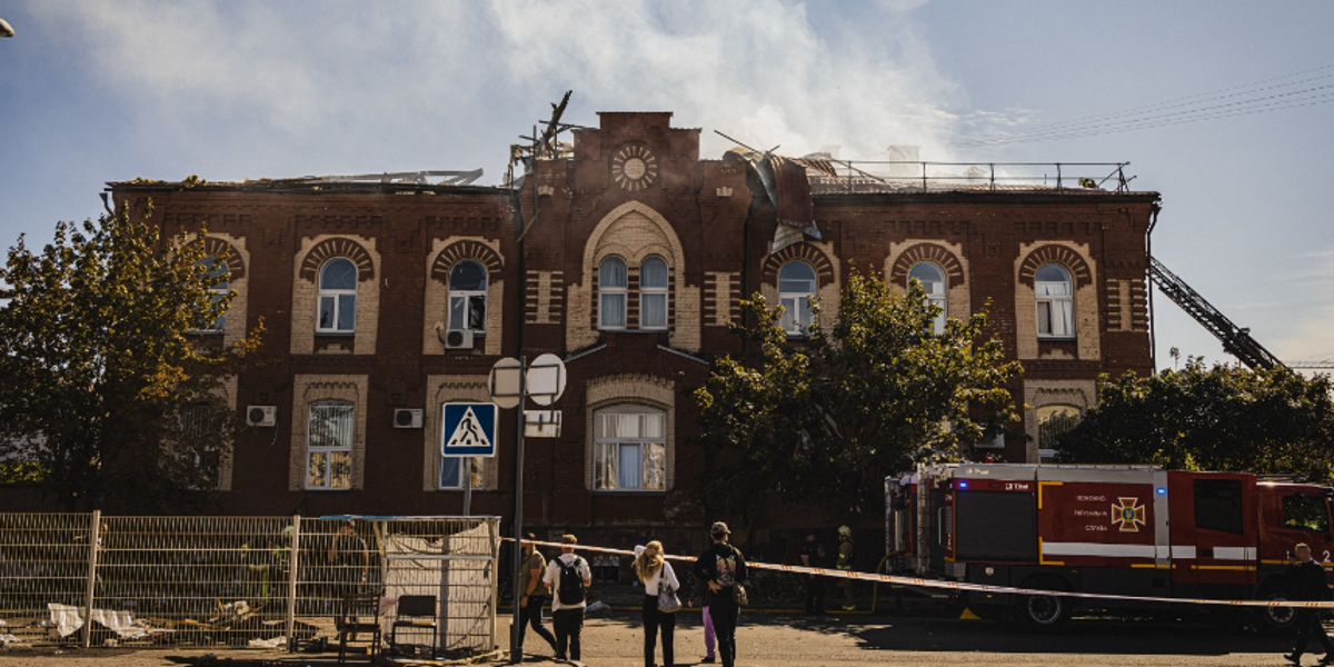 Ucrania: Dron ruso impacta universidad en Járkov y deja cuatro heridos