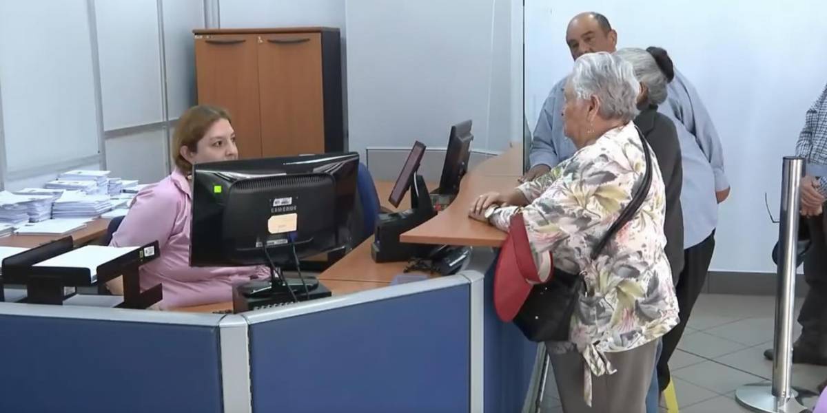 Dos factores generan largas demoras en la devolución del IVA a los adultos mayores