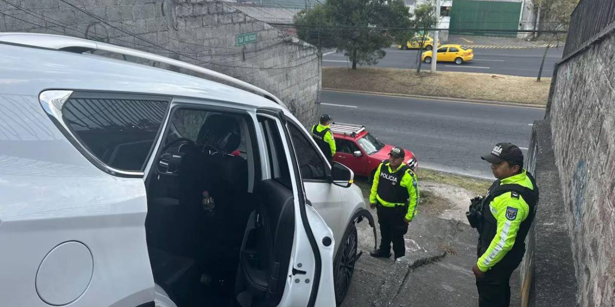 Persecución policial para liberar a un secuestrado terminó en unas escalinatas de Quito