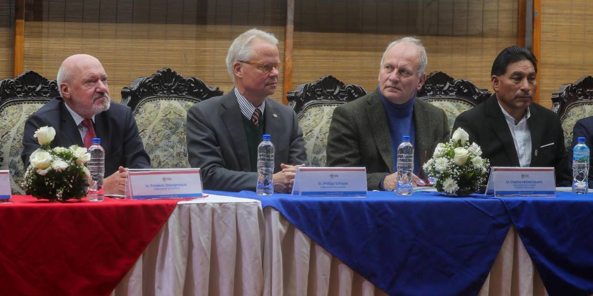 Desnutrición, dotación de agua y alcantarillado son las áreas en las que la Unión Europea colaborará en Chimborazo
