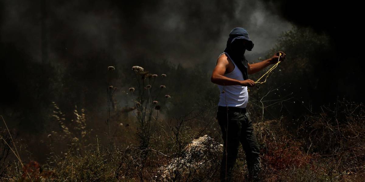 Tres palestinos heridos por disparos de militares israelíes en Cisjordania