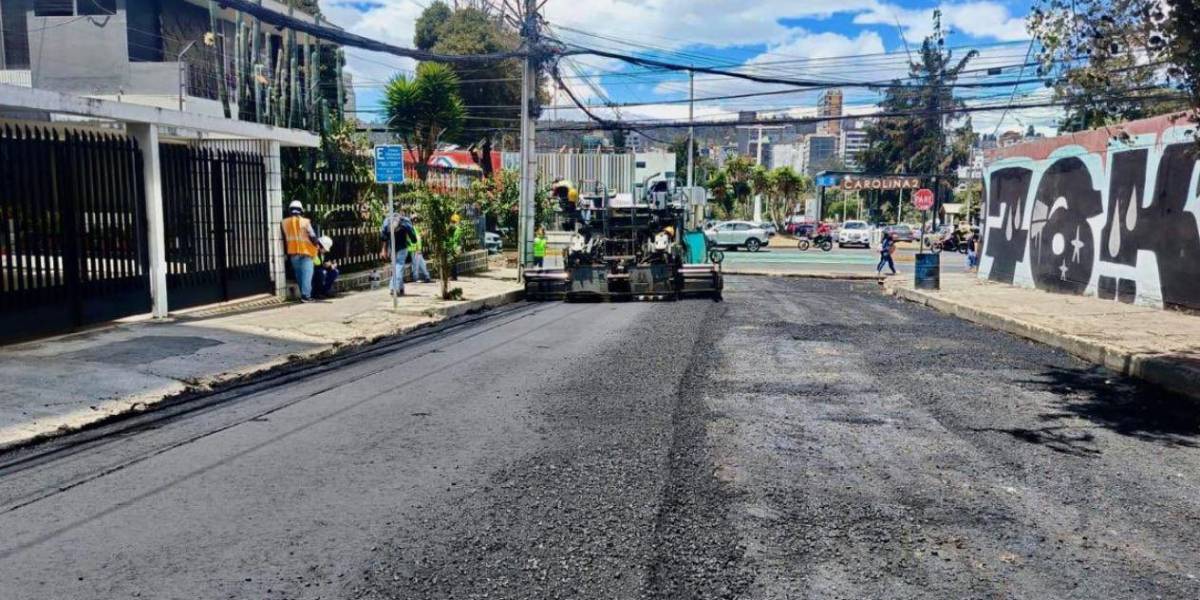 Petroecuador despacha 116 000 barriles de asfalto para que Municipios continúen con obras