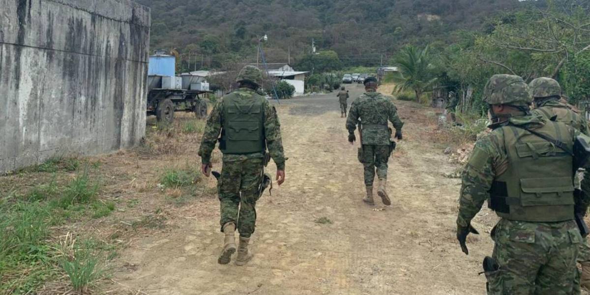 Hallan 2 pistas clandestinas que servirían para el narcotráfico en Balzar