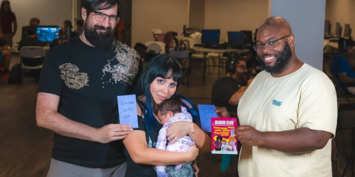 Una mamá gamer ganó un torneo de Mortal Kombat con su bebé recién nacido en brazos