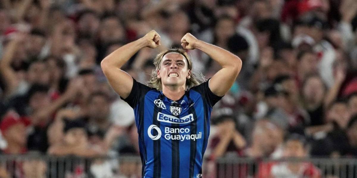 Claudio Spinelli, goleador de IDV.