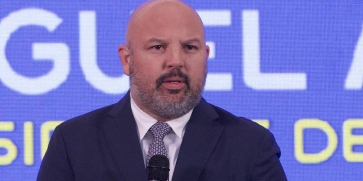 Miguel Ángel Loor: Para los que se acuerdan del cheque (a Barcelona), infinitamente he ayudado más a Emelec