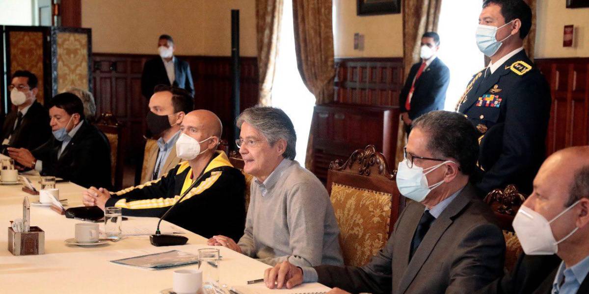 Gobierno y transportistas acuerdan conformar una comisión para analizar pedidos