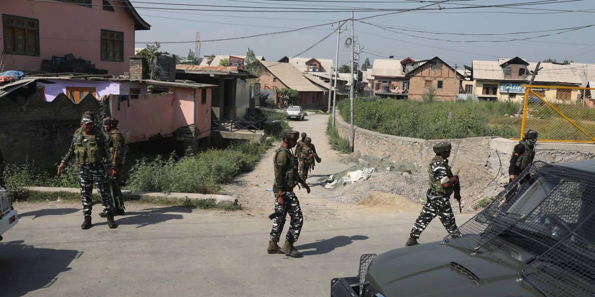 Al menos 13 civiles muertos por error en un operativo militar en la India