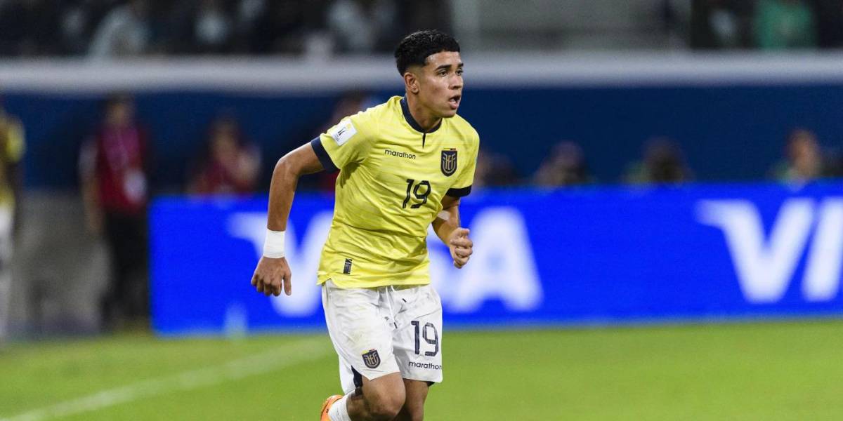 Oficial: Chelsea cede a Kendry Páez al Estrasburgo de Francia por una temporada