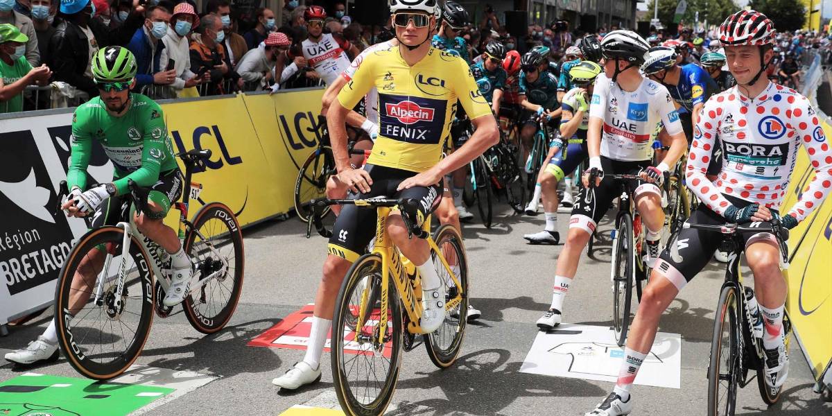 Movimiento de protesta de los ciclistas del Tour por las numerosas caídas