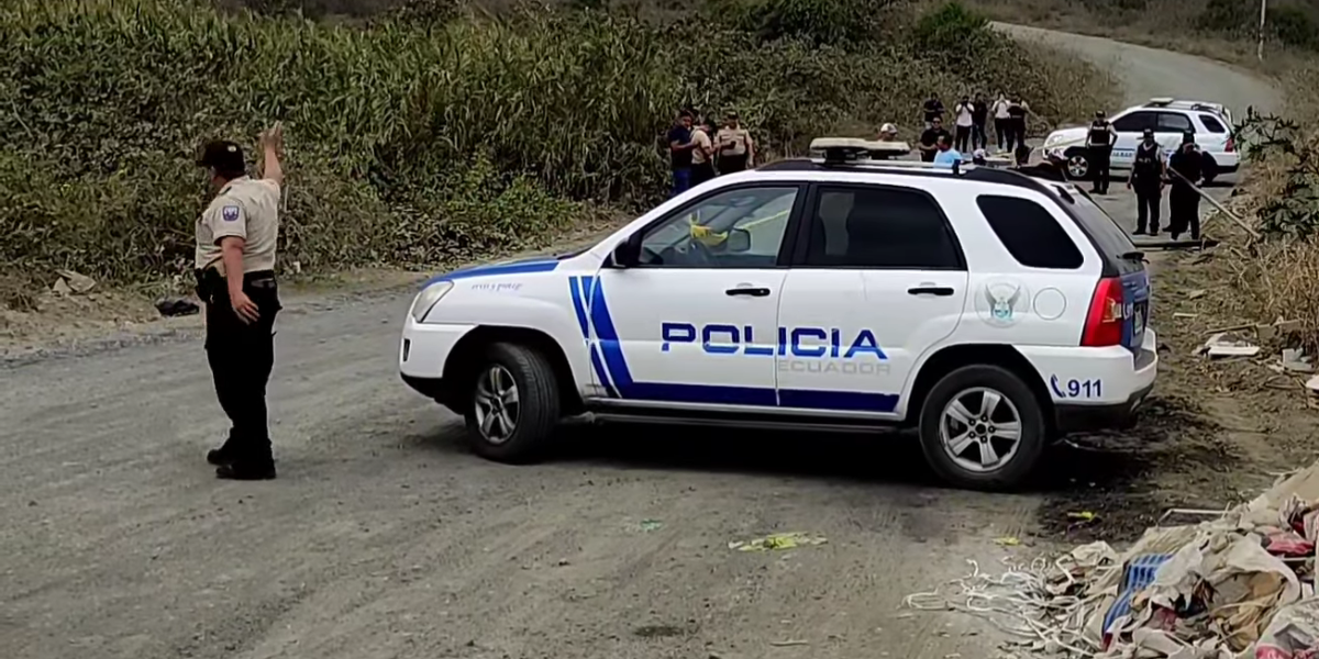 Unos recicladores hallaron tres cadáveres a un costado de la vía Manta-Rocafuerte