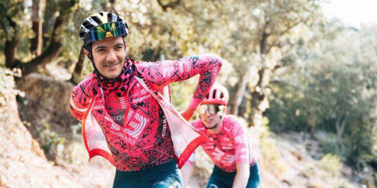 Richard Carapaz supera su lesión y estará en la Vuelta a España