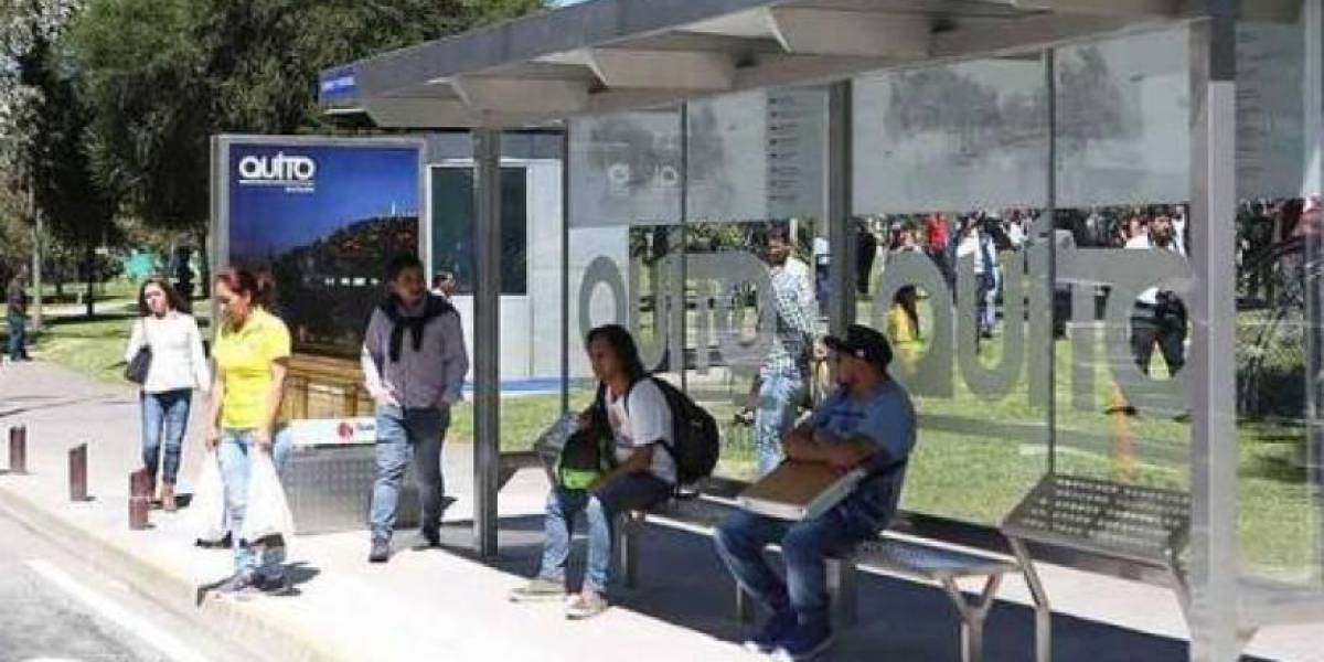 Quito: Municipio cuestiona contrato de publicidad en paradas de una firma extranjera
