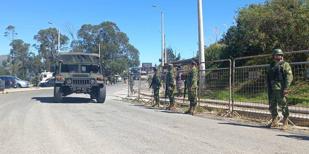 Policías y guías penitenciarios de la cárcel de Turi, en Cuenca, fueron liberados