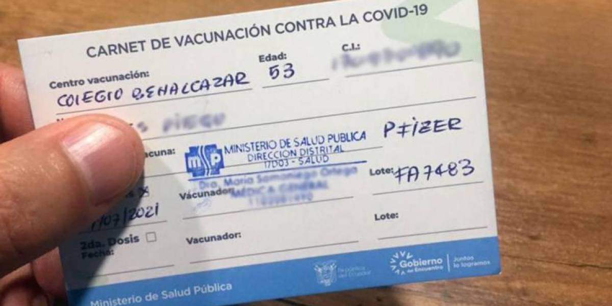 Funcionario del MSP estaría involucrado en el caso de falsificación de carnés de vacunación