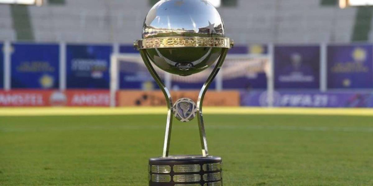 “Quiero llevar la final de la Copa Sudamericana a Cuenca y para eso necesitamos un estadio del siglo XXI”, el deseo del ministro del Deporte