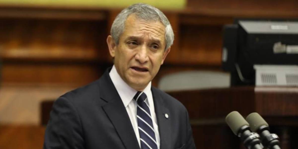 Un tribunal negó medida cautelar a Patricio Carrillo para posesionarse como asambleísta