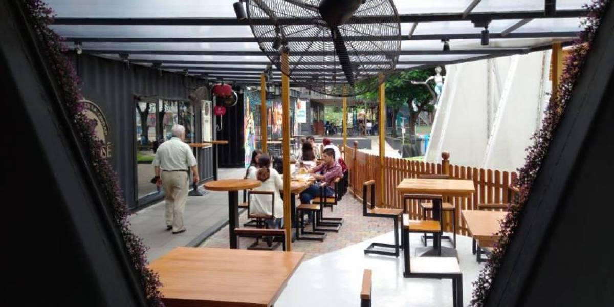 El toque de queda en Guayaquil pone en riesgo a más de 30.000 empleos, advierten los sectores de restaurantes y turismo