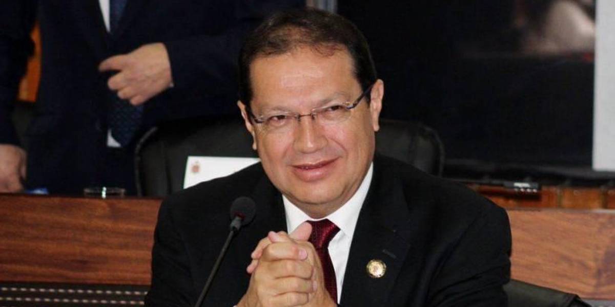 Archivan investigación sobre paraísos fiscales contra Santiago Guarderas