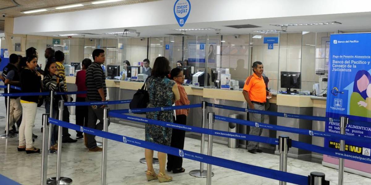 ¿Qué significa que 1,7 millones de ecuatorianos salgan de la Central de Riesgos?